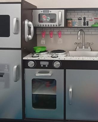 Cucina giocattolo 
