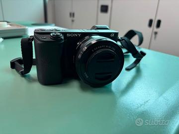Fotocamera Sony A6400 + 16-50 OSS + Accessori