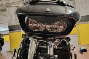 Harley Davidson Road Glide Ultra 107