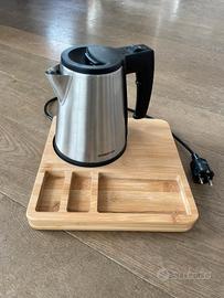 bollitore con vassoio in bambú