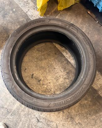 Gomme Bridgestone Potenza Sport 245/45 R18