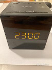 Radiosveglia sony cubo