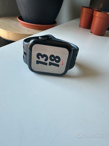Apple Watch Series 6 44mm Nike Edition