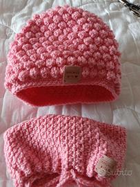 cappellino con scalda collo 