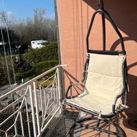 Sedia a dondolo sospesa