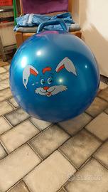 Pallone gonfiabile per saltare.