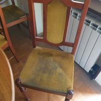 6 sedie di legno con seduta e schienale imbottito