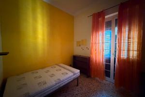 Stanza singola a studentessa