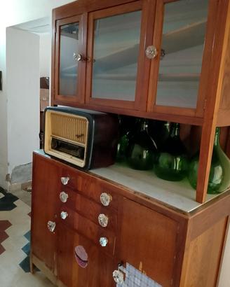 Credenza antica 