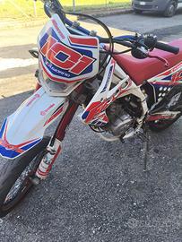 Moto fantic 125cc 2016