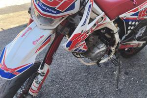 Moto fantic 125cc 2016