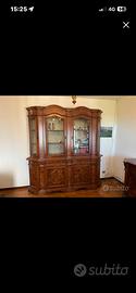 mobile in legno, stile veneziano vintage