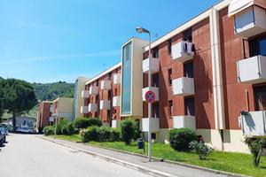 Appartamento di 120 m² con più di 5 locali e box a