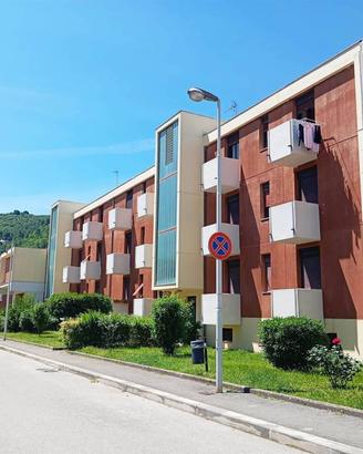 Appartamento di 120 m² con più di 5 locali e box a