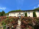 agritur-con-85-ettari-in-toscana