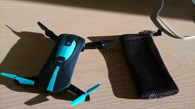 drone con videocamera