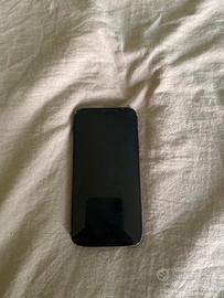 Iphone 12 con schermo rotto