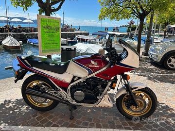 Honda VF750F