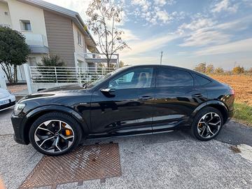 AUDI SQ8 ETRON SPB 520CV FULL FULL OPTIONAL