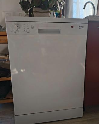 Lavastoviglie Beko DFN 12 Coperti