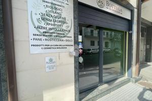 NEGOZIO A AFRAGOLA