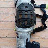 ginocchiera tutore dx alpinestars  L