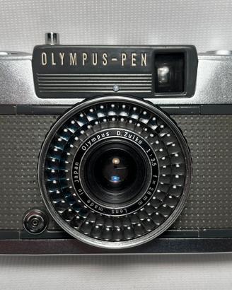 Macchina fotografica Olympus-Pen EE-2