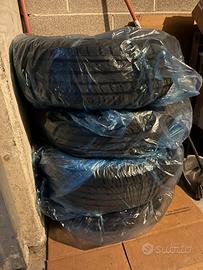 4 Pneumatici estivi raggio 16