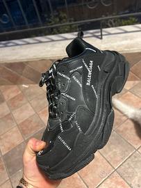 Balenciaga triple s