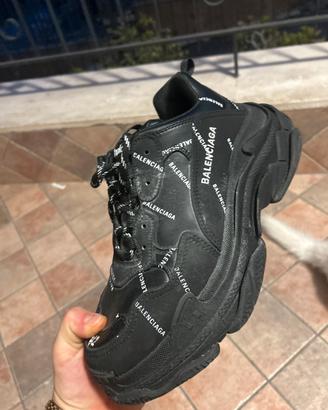 Balenciaga triple s