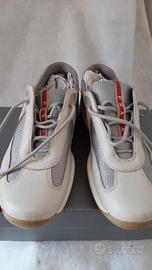 scarpe stringate Prada in tessuto tecnico grigio