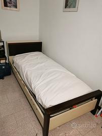letto singolo vintage con materasso