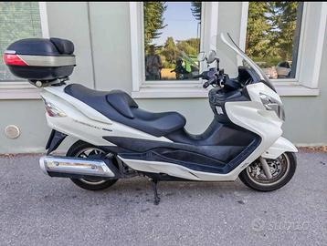 Suzuki Burgman 400 - 2010 - SOLO 15.500km