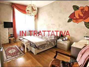 IN TRATTATIVA! Trilocale ristrutturato al 2°p. con