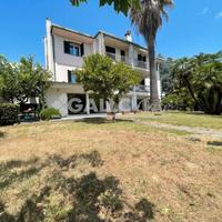 Villa esclusiva con giardino mprivato