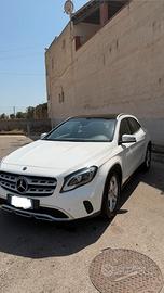 Mercedes-Benz Gla 200 d 4Matic automatica 2019