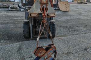 Pinza per sollevamento lastre