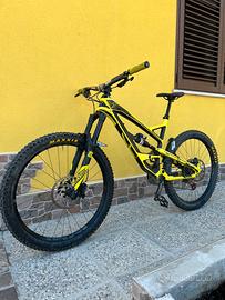 YT Capra CF