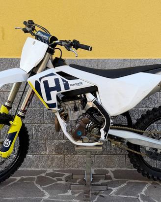 Motocross Husqvarna FC 250
