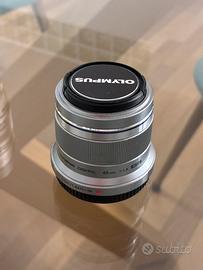 Olympus M.Zuiko 45mm f/1.8 - Silver