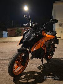 KTM DUKE 390