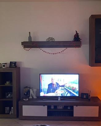 Parete soggiorno completa moderna effetto legno