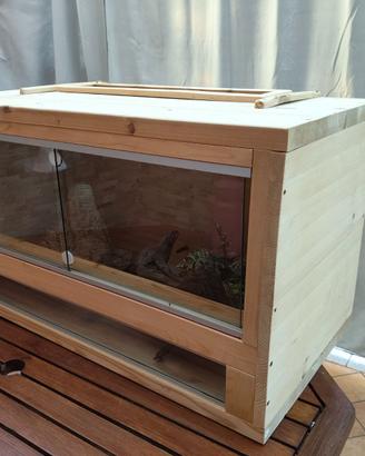 Terrario in legno massiccio