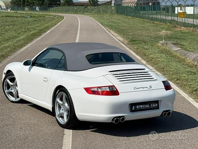 Porsche 997 2008 photo 2