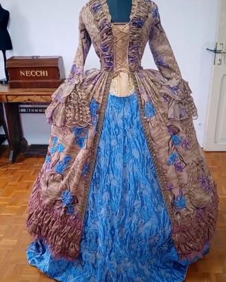 "ROBE A L'ANGLEISE" COSTUME XVIII SECOLO