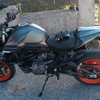 Ducati Monster 937 PLUS 2022