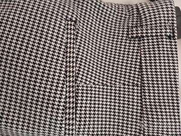 Pantaloni a quadrettini.