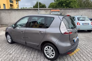 Renault Scenic 1.5 dCi 110CV neopatentato