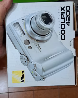 digital camera Nikon coolpix 4200