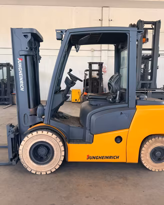 CARRELLO ELEVATORE MULETTO DIESEL JUNGHEINRICH 35 